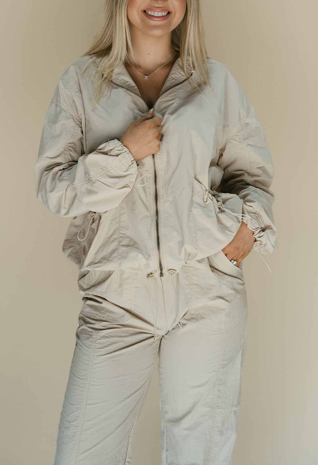 ZIP UP DRAWSTRING HOODED JACKET