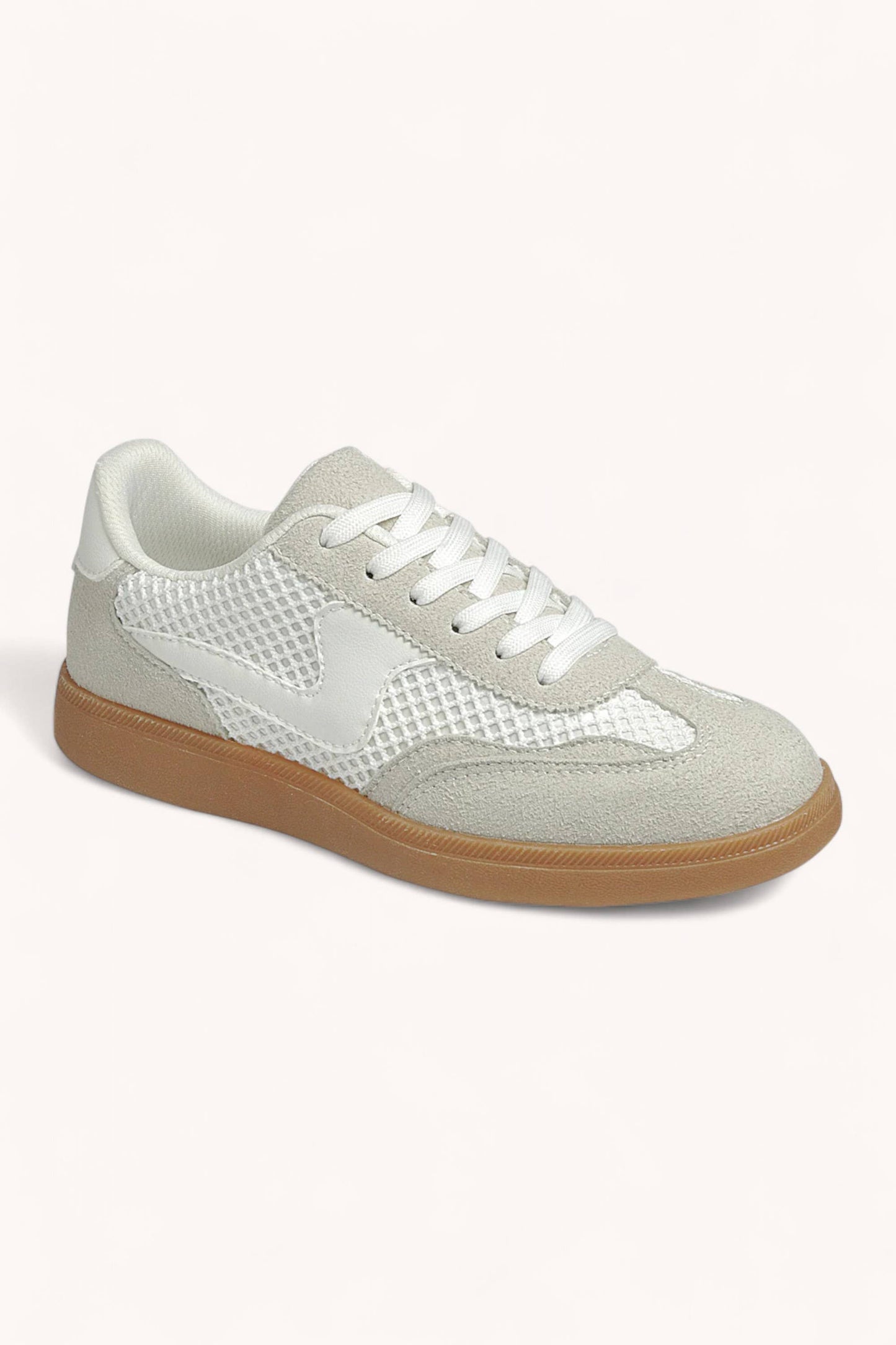 Wavy Swoosh Stripe Design Court Sneakers