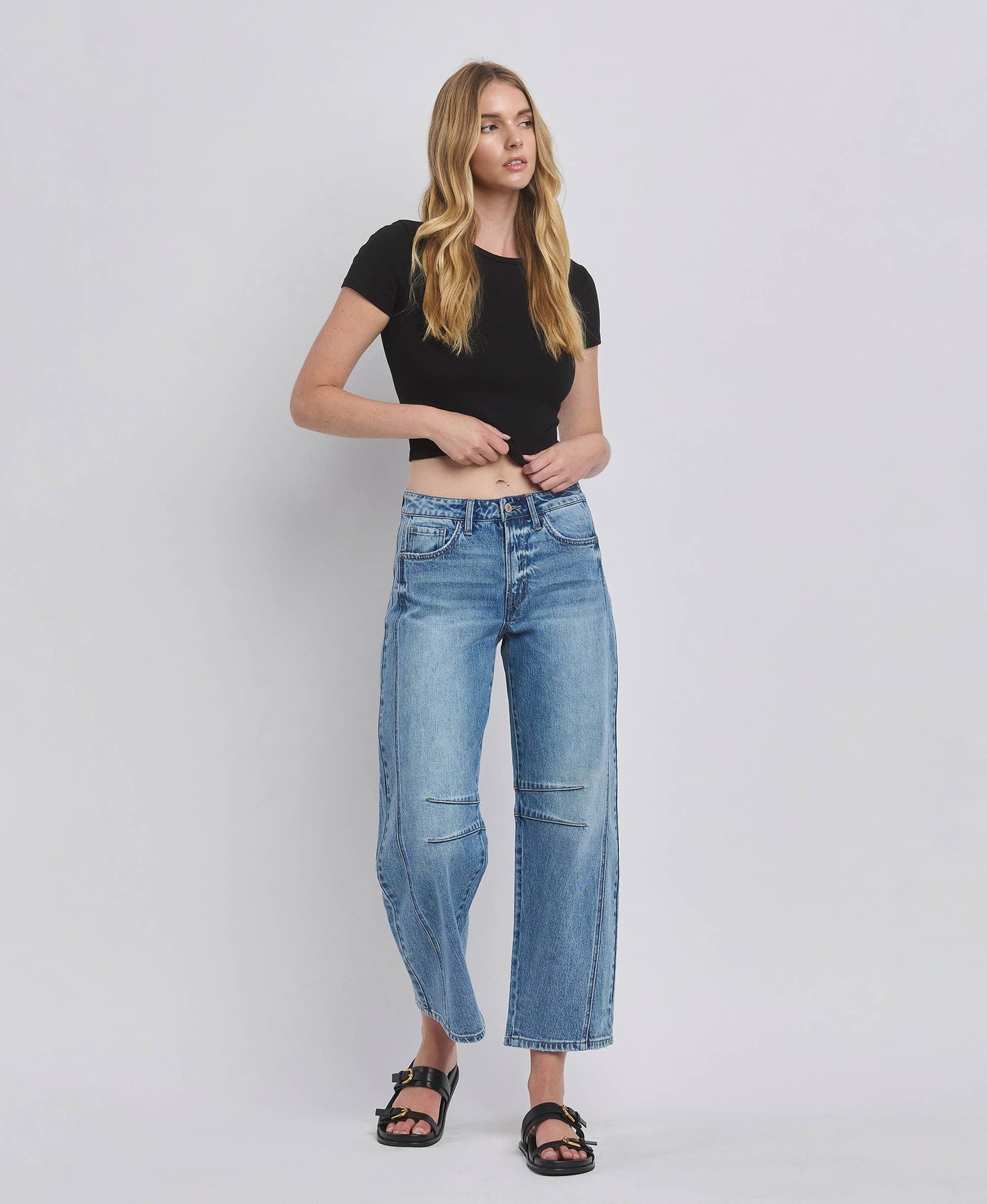 HIGH RISE DART STRUCTURED FIT BARREL LEG JEANS