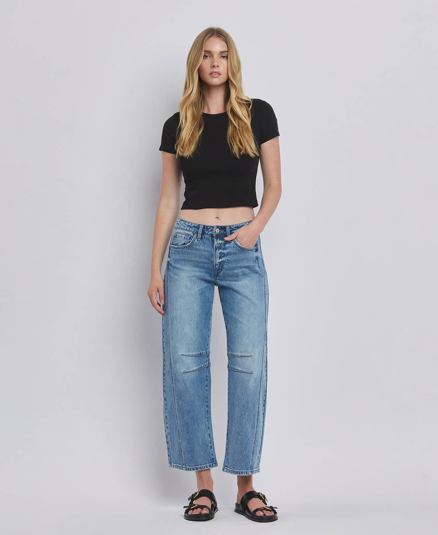 HIGH RISE DART STRUCTURED FIT BARREL LEG JEANS