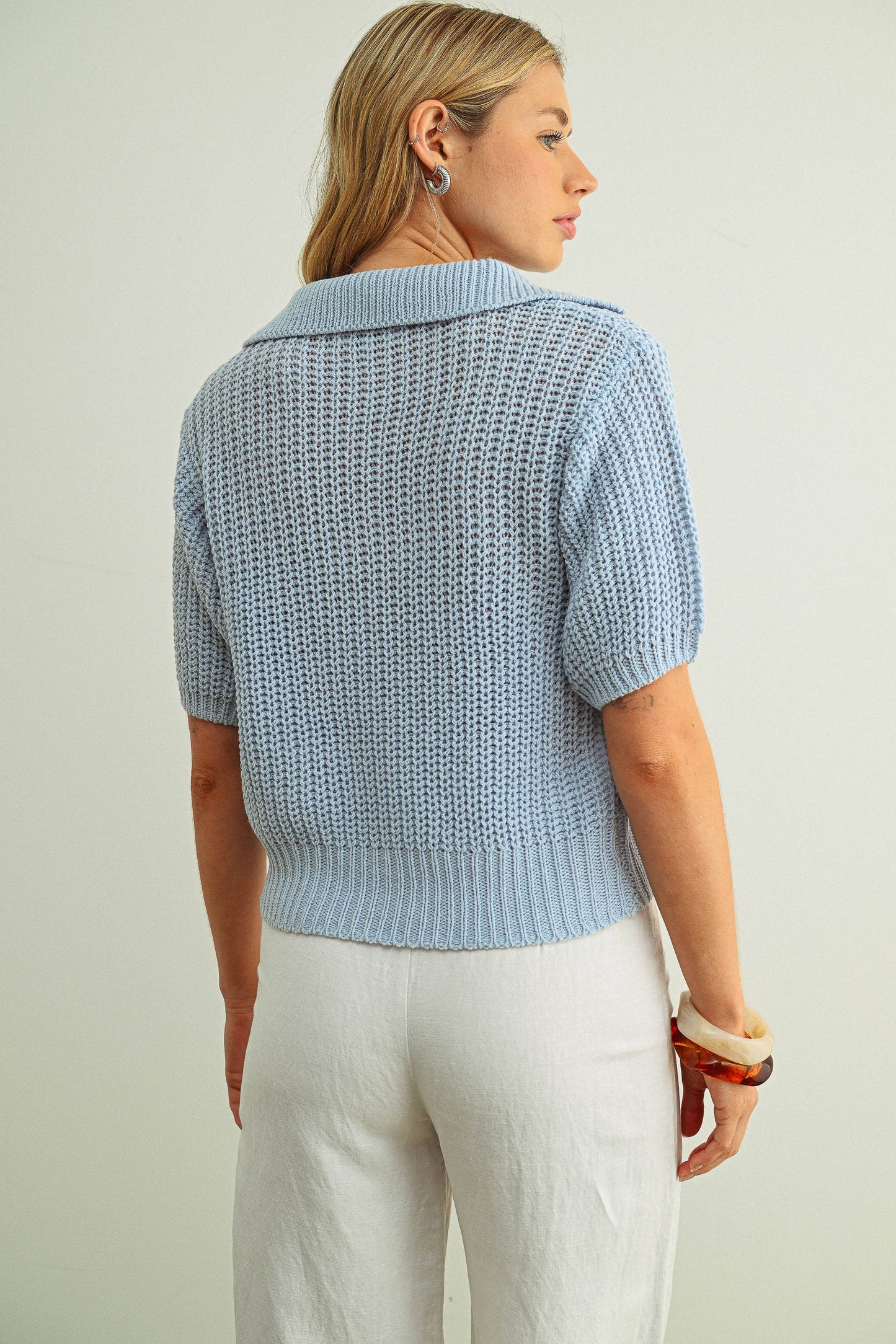COLLARED SHORT SLEEVE KNITTED TOP