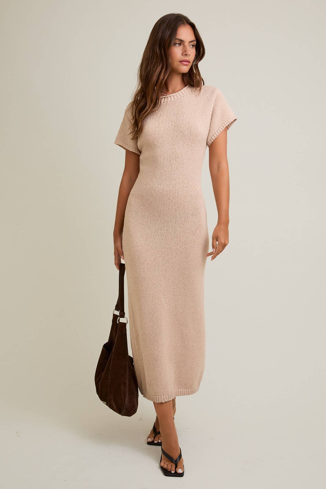 ROUND NECK SHORT SLEEVE SWEATER MIDI DRESS
