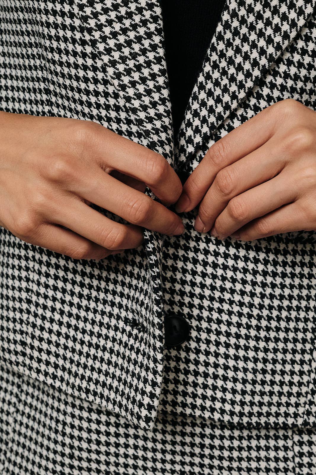 Boxy Cropped Houndstooth Blazer