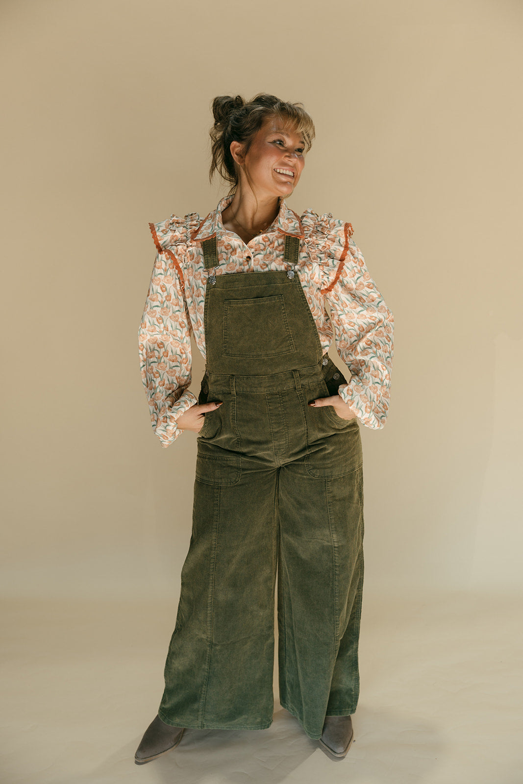 Floral print ruffled blouse