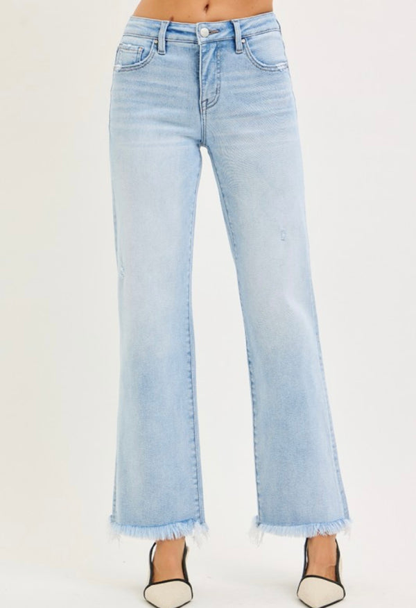 Curvy Risen Mid Rise Ankle Straight Fray Hem