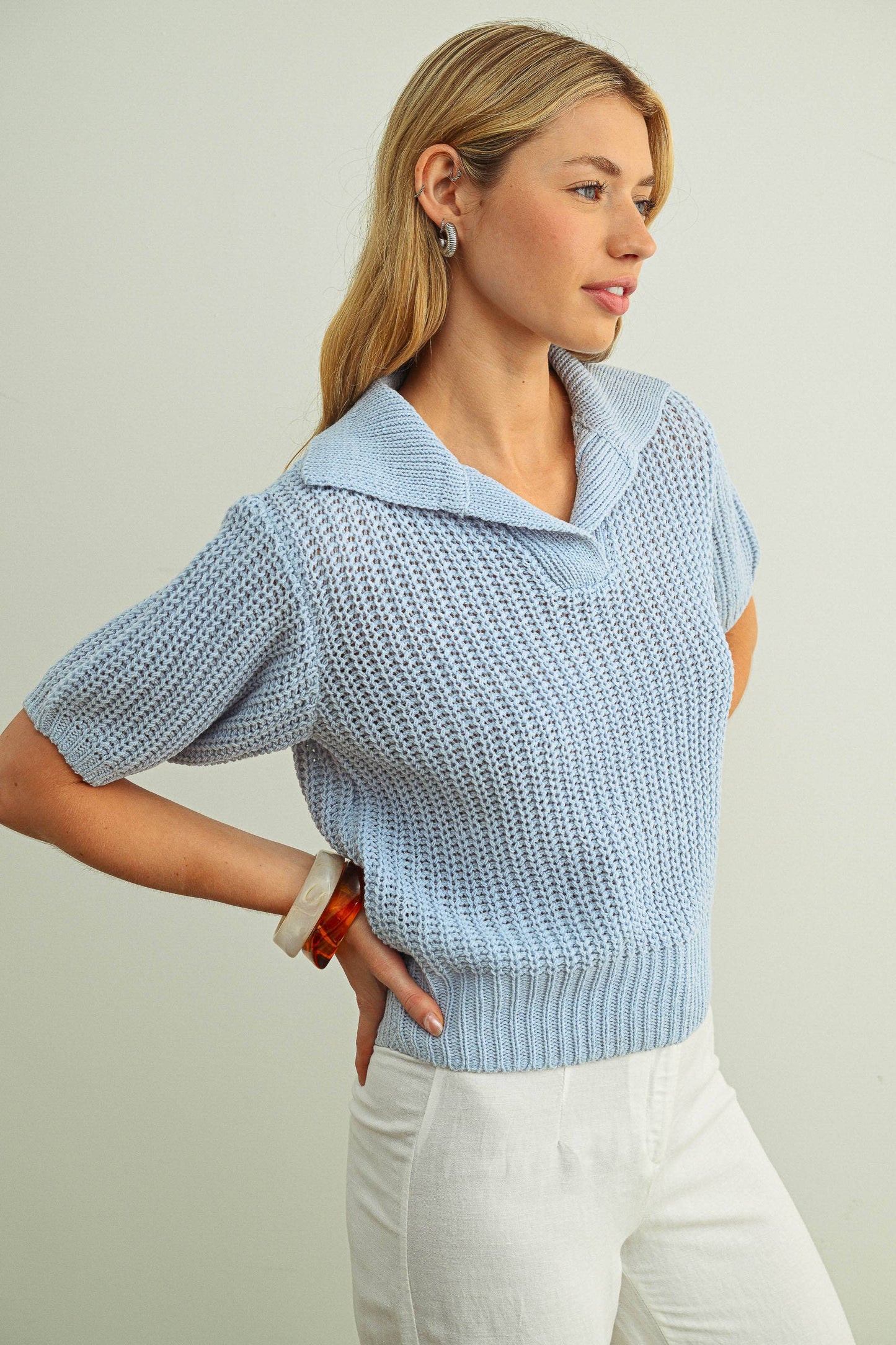 COLLARED SHORT SLEEVE KNITTED TOP