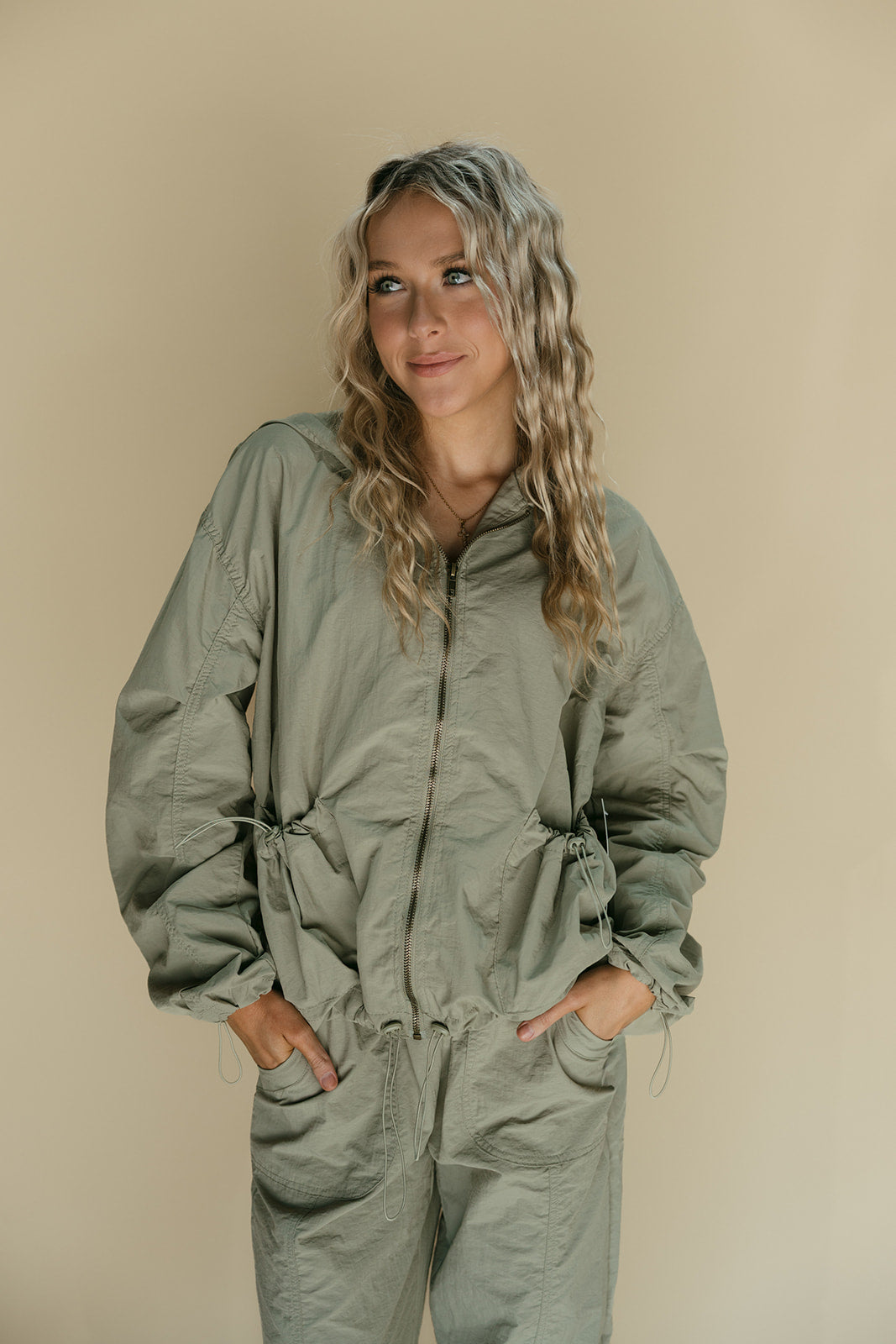 ZIP UP DRAWSTRING HOODED JACKET