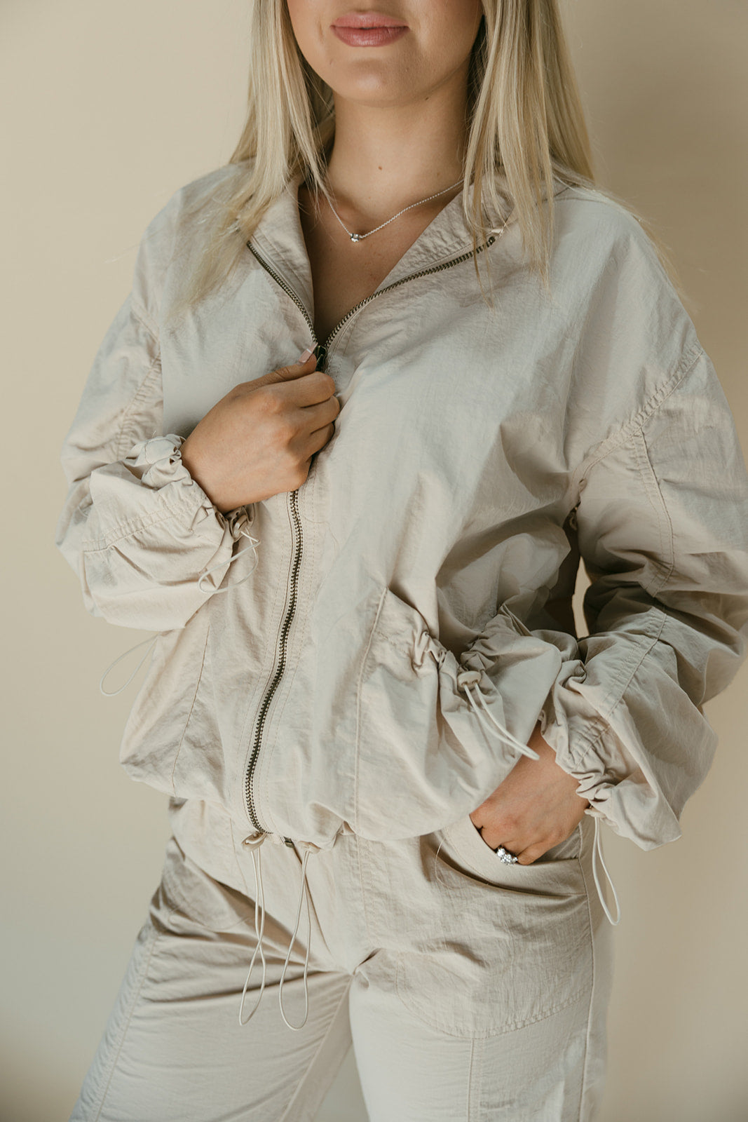 ZIP UP DRAWSTRING HOODED JACKET