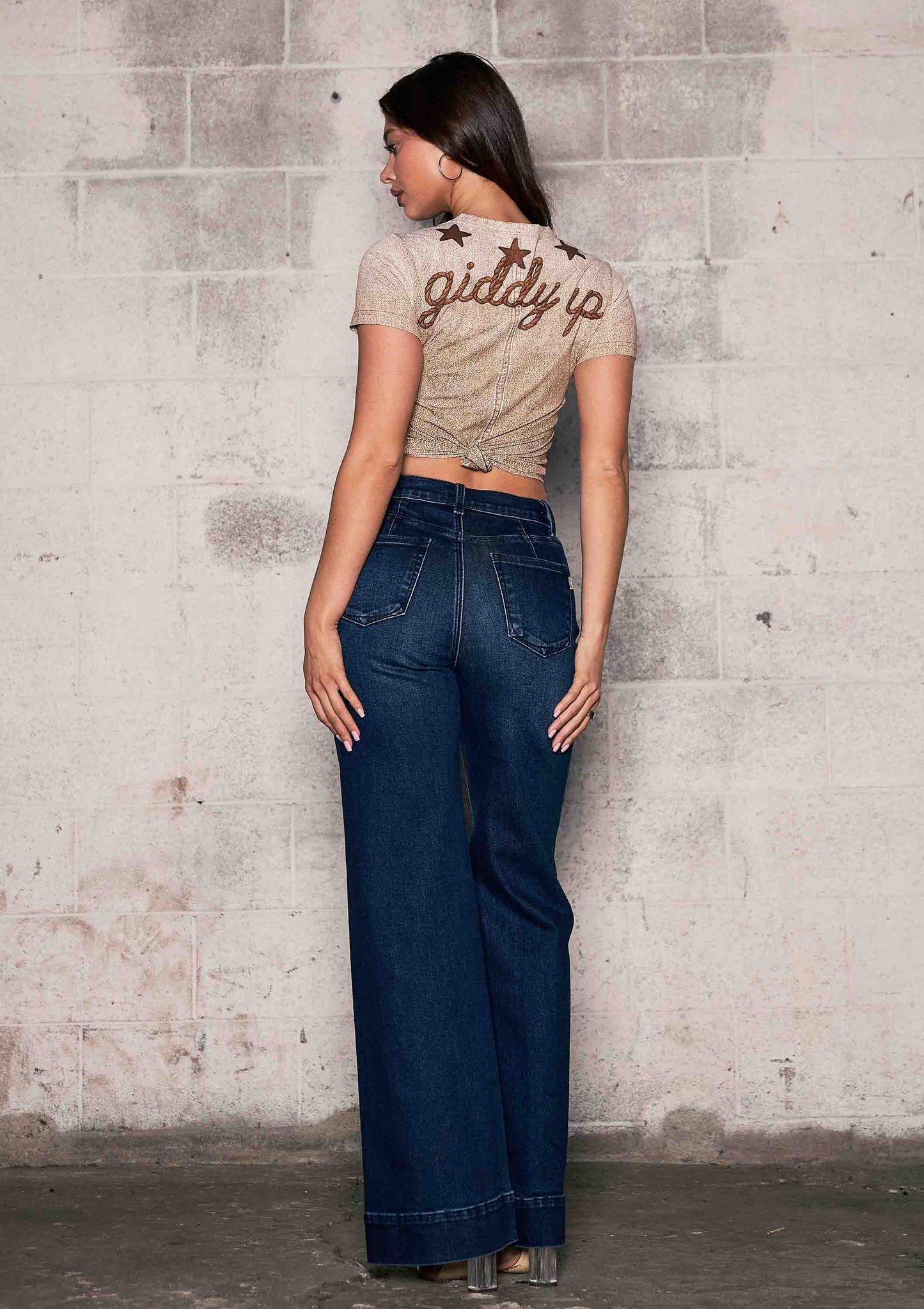 Clean Essential Wide Leg Jeans