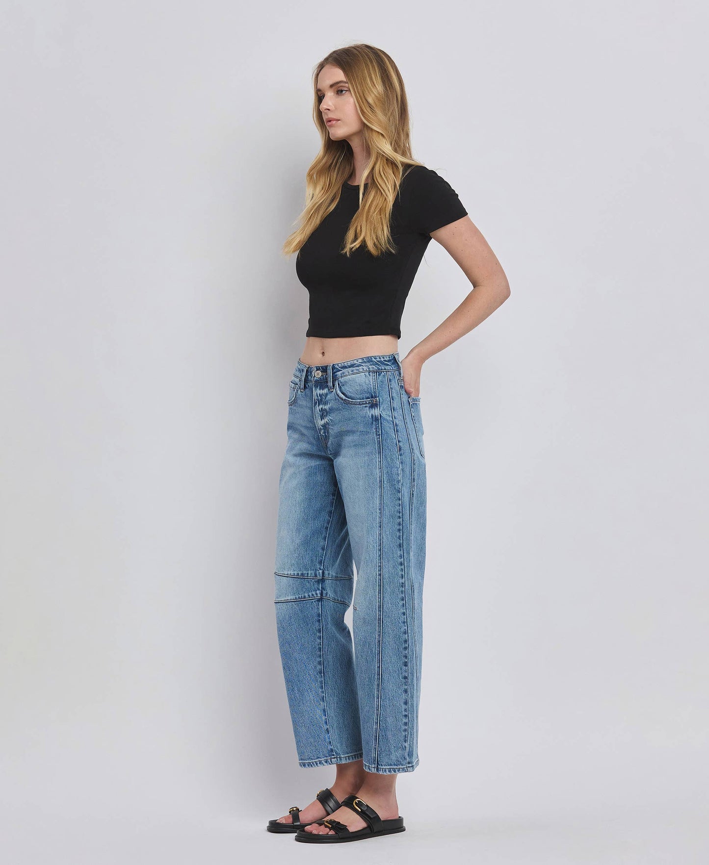 HIGH RISE DART STRUCTURED FIT BARREL LEG JEANS