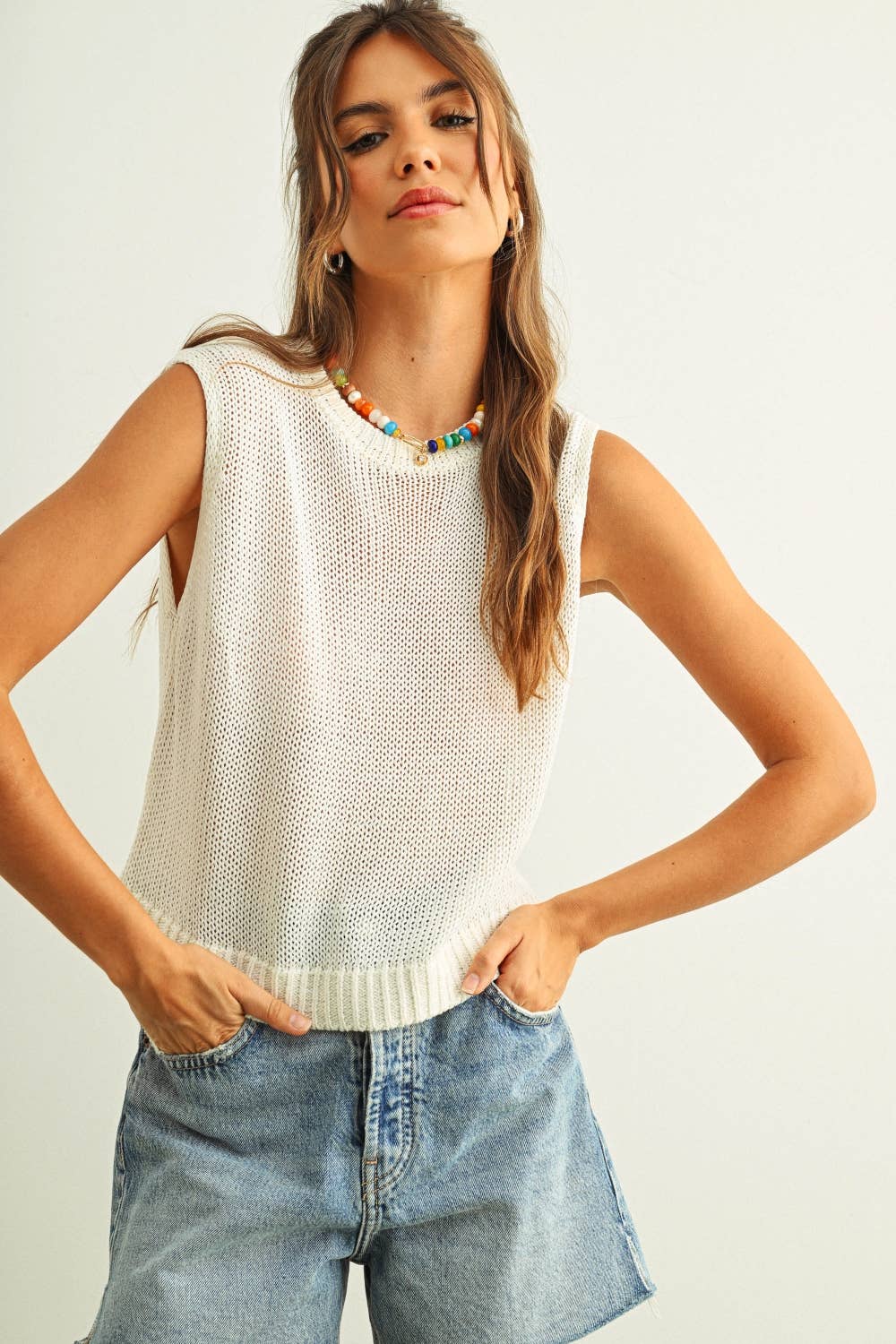 SLEEVELESS KNITTED TOP